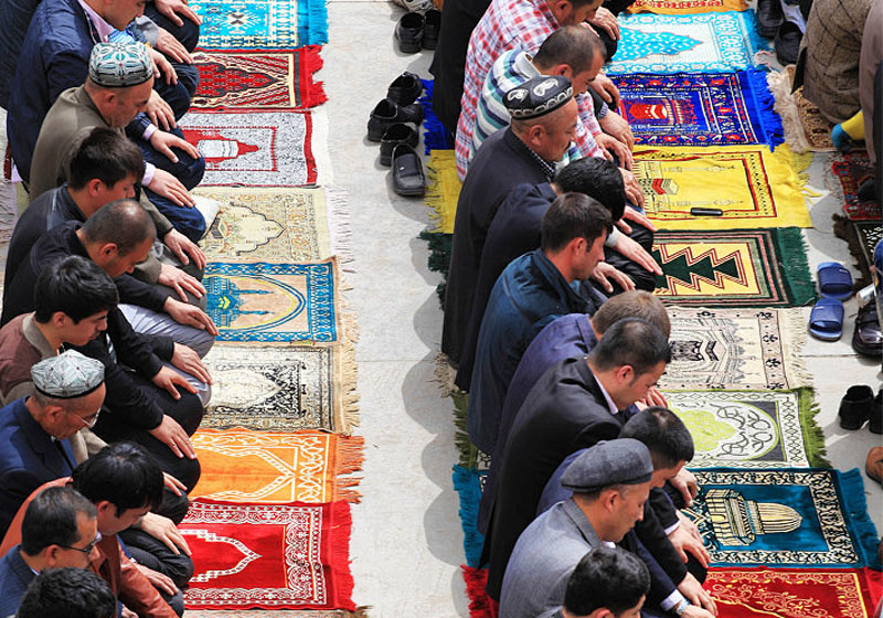 Alas sujud dari pabrik ini terbuat dari karet murni 100%, ketebalan 2.5...